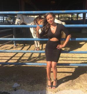 Brandi Rhodes feet photo thumbnail