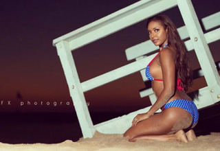 Brandi Rhodes feet photo thumbnail