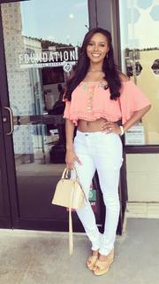 Brandi Rhodes feet photo thumbnail