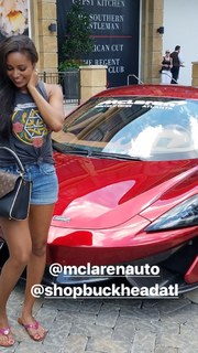 Brandi Rhodes feet photo thumbnail