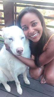 Brandi Rhodes feet photo thumbnail