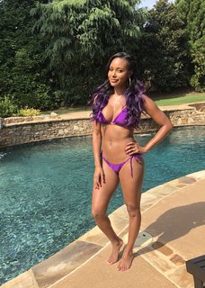 Brandi Rhodes feet photo thumbnail