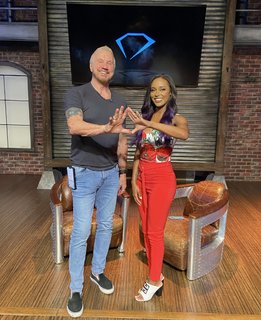 Brandi Rhodes feet photo thumbnail