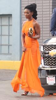 Brandy Norwood feet photo thumbnail