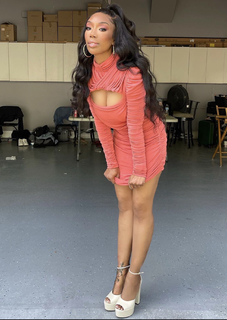 Brandy Norwood feet photo thumbnail