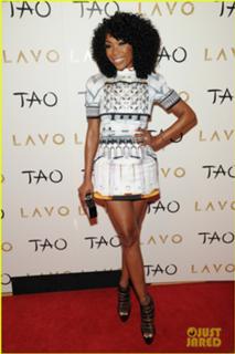 Brandy Norwood feet photo thumbnail