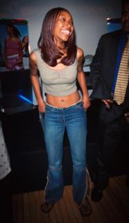 Brandy Norwood feet photo thumbnail