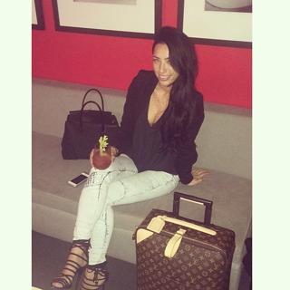 Bre Tiesi feet photo thumbnail