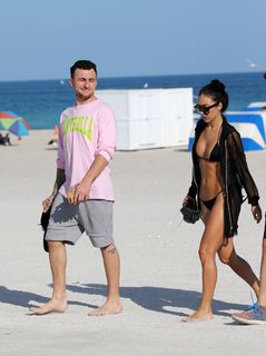 Bre Tiesi feet photo thumbnail