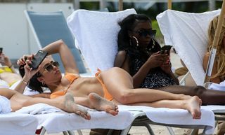 Bre Tiesi feet photo thumbnail