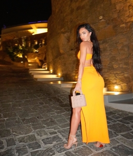 Bre Tiesi feet photo thumbnail