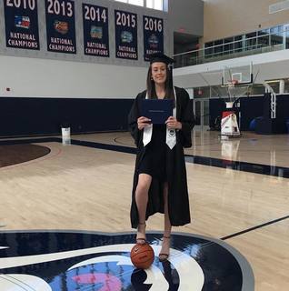 Breanna Stewart feet photo 3