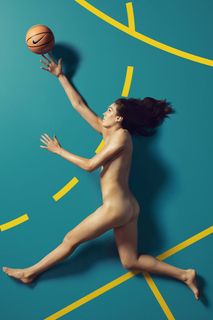Breanna Stewart feet photo 6