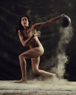 Breanna Stewart feet photo 2