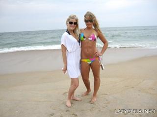 Breanne Ezarik feet photo thumbnail