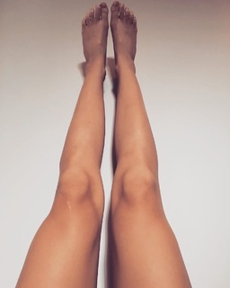 Breanne Hill feet photo 14