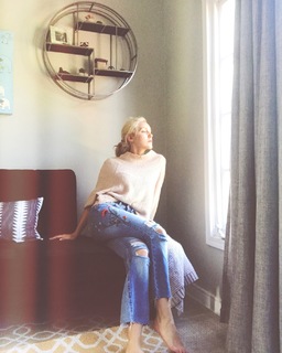 Breanne Hill feet photo 8