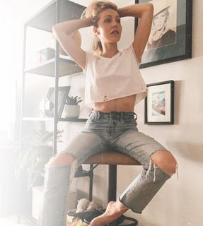 Breanne Hill feet photo 11