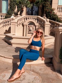 Breanne Hill feet photo 2
