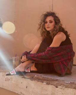 Brec Bassinger feet photo thumbnail