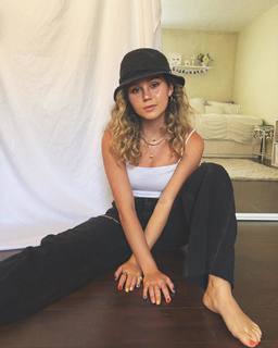 Brec Bassinger feet photo thumbnail