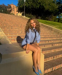 Brec Bassinger feet photo 1