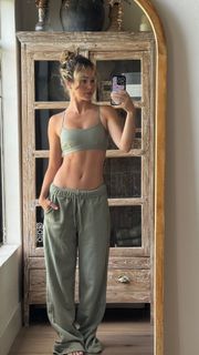 Brec Bassinger feet photo 1