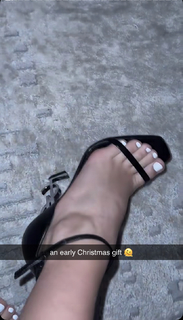 Breckie Hill feet photo thumbnail