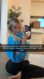 Breckie Hill feet photo thumbnail