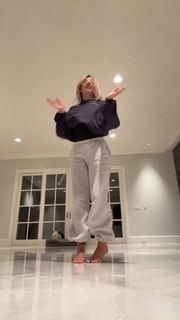 Breckie Hill feet photo thumbnail