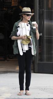 Bree Turner feet photo thumbnail