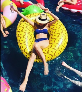 Bree Turner feet photo thumbnail