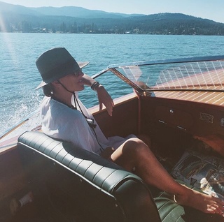 Bree Turner feet photo thumbnail