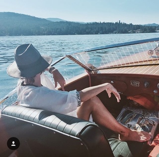 Bree Turner feet photo thumbnail