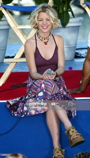 Bree Williamson feet photo 1