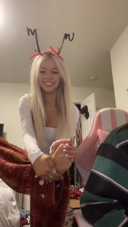 Breese Maroc feet photo thumbnail