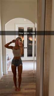 Breese Maroc feet photo thumbnail