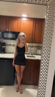 Breese Maroc feet photo thumbnail