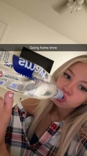 Breese Maroc feet photo thumbnail