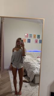 Breese Maroc feet photo thumbnail