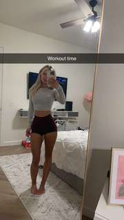 Breese Maroc feet photo thumbnail