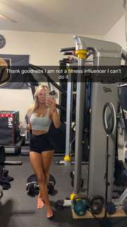 Breese Maroc feet photo thumbnail