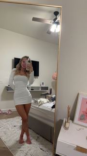 Breese Maroc feet photo thumbnail