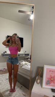 Breese Maroc feet photo thumbnail