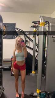 Breese Maroc feet photo thumbnail