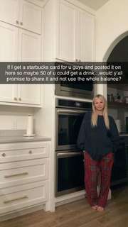 Breese Maroc feet photo thumbnail