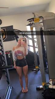 Breese Maroc feet photo thumbnail