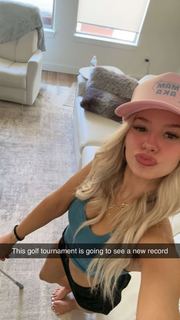 Breese Maroc feet photo thumbnail