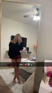 Breese Maroc feet photo thumbnail