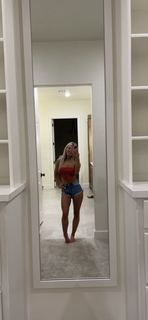 Breese Maroc feet photo thumbnail